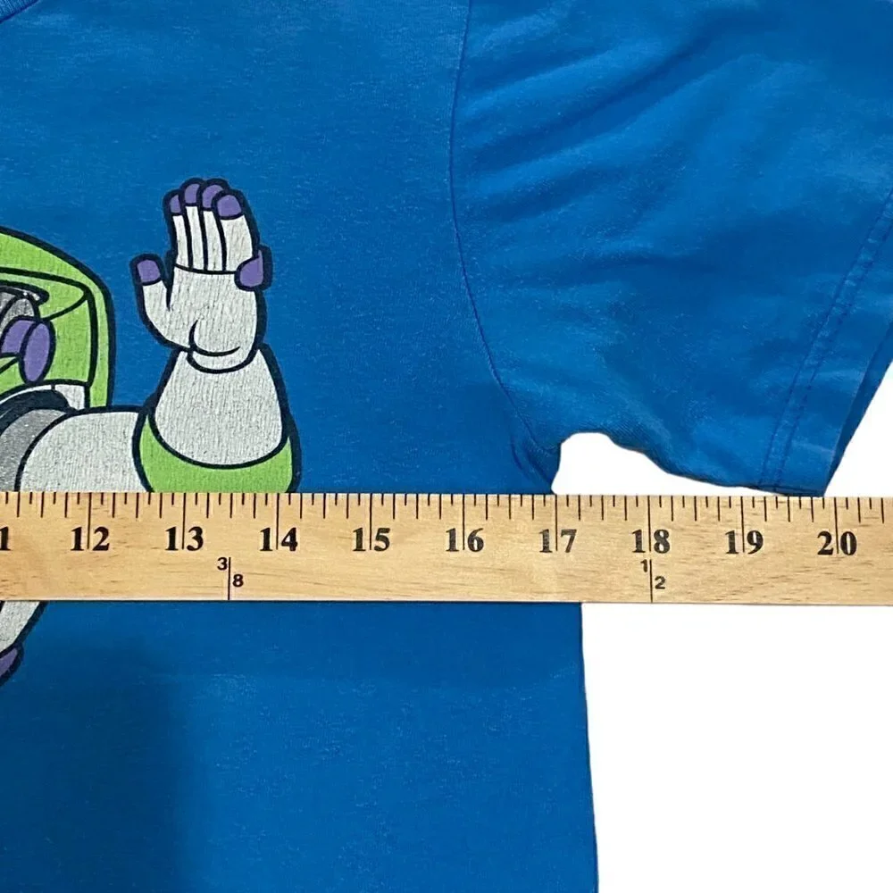 Disney Store Boys T-Shirt Buzz Lightyear Blue Cartoon Character Crewneck Size M